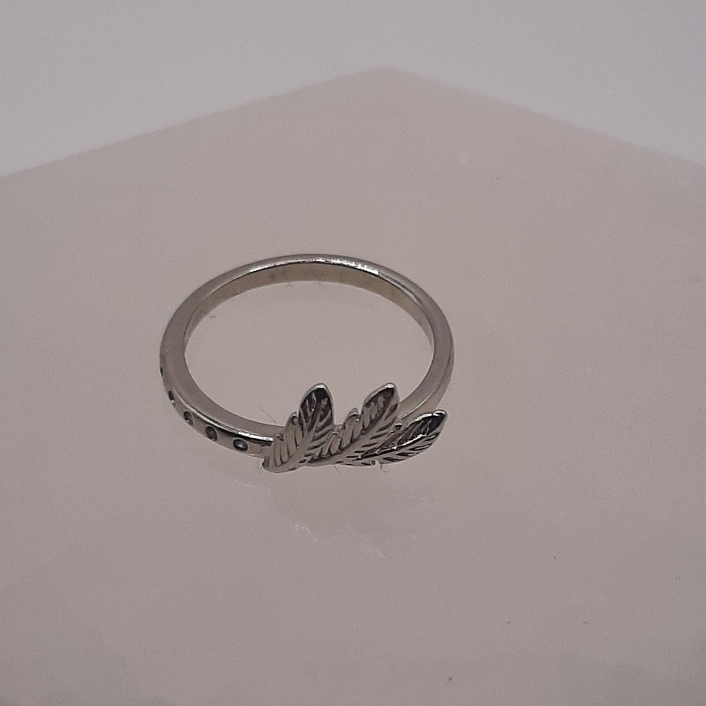 R614 Feather Ring Plated - Fragrant Jewels